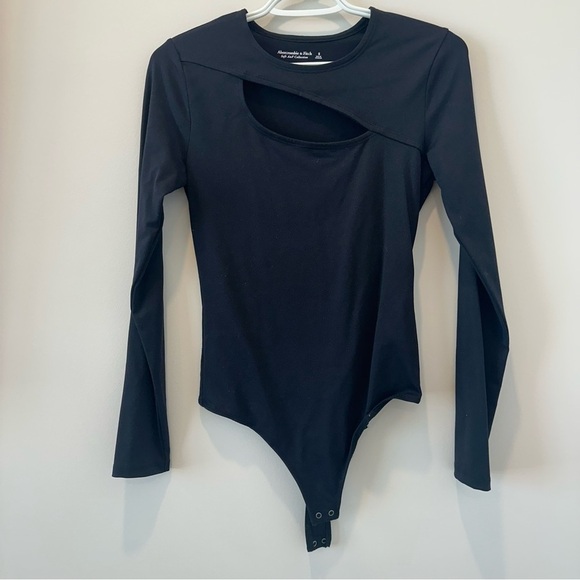 Abercrombie Long Sleeve Cutout Crew Bodysuit small Crewneck Tight Going Out Top - Picture 3 of 12